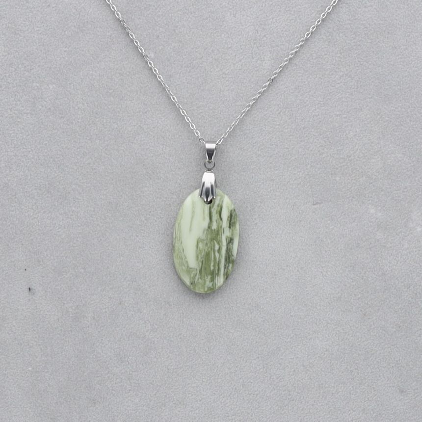 Serpentine Cabochon percé 18